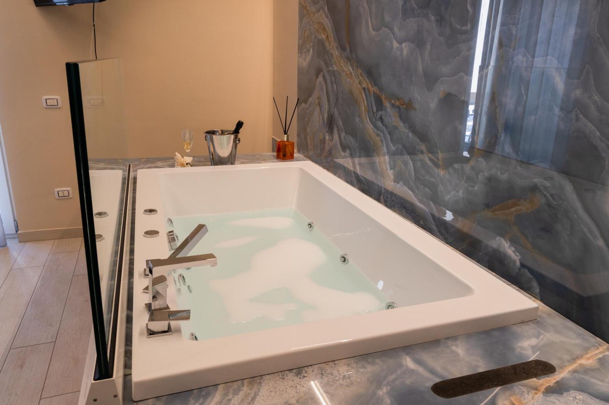 Ruins De Charme B&B Luxury Pompei Bagian luar foto